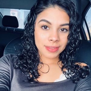 Meet your Posher, Jasmine